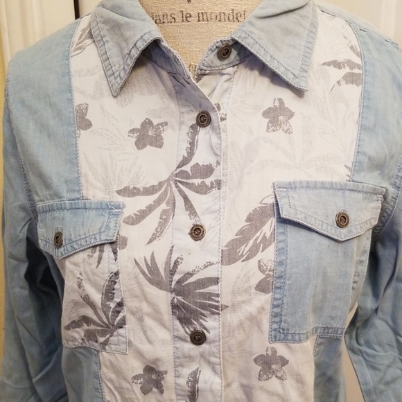 Red Jeans NYC  Denim Shirt - Picture 5 of 8